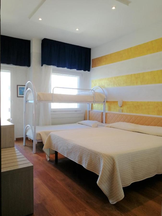 Hotel Diplomatic Riccione Extérieur photo