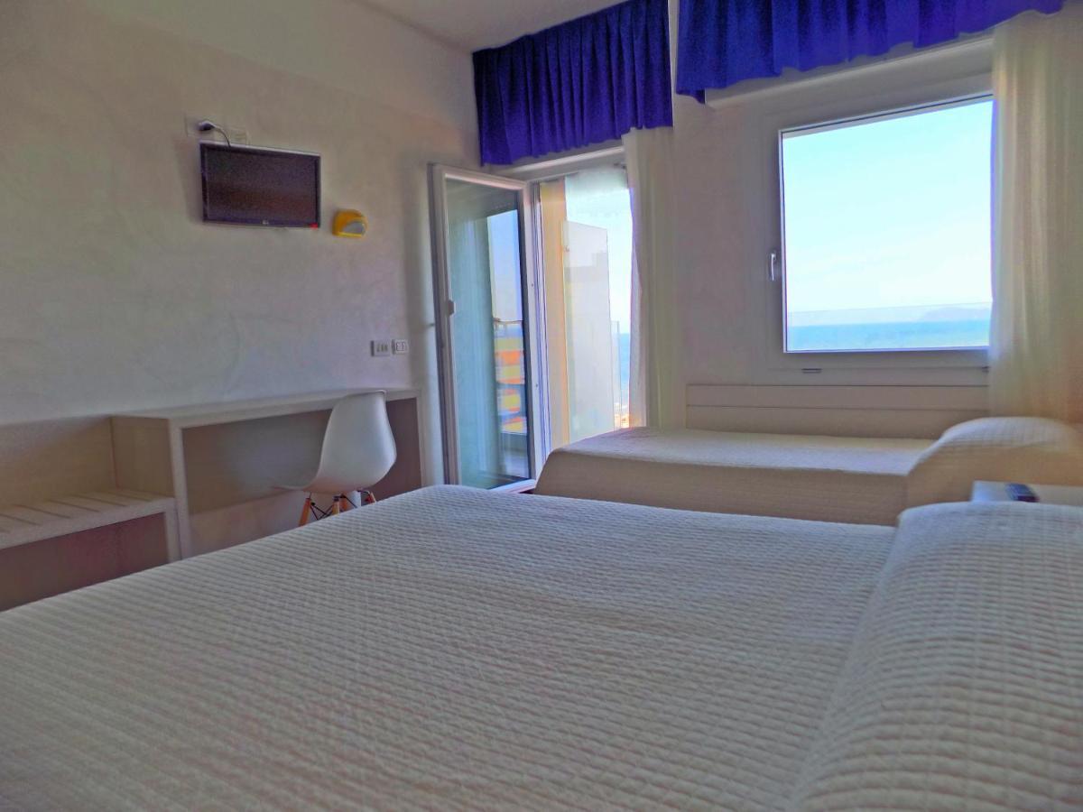 Hotel Diplomatic Riccione Extérieur photo