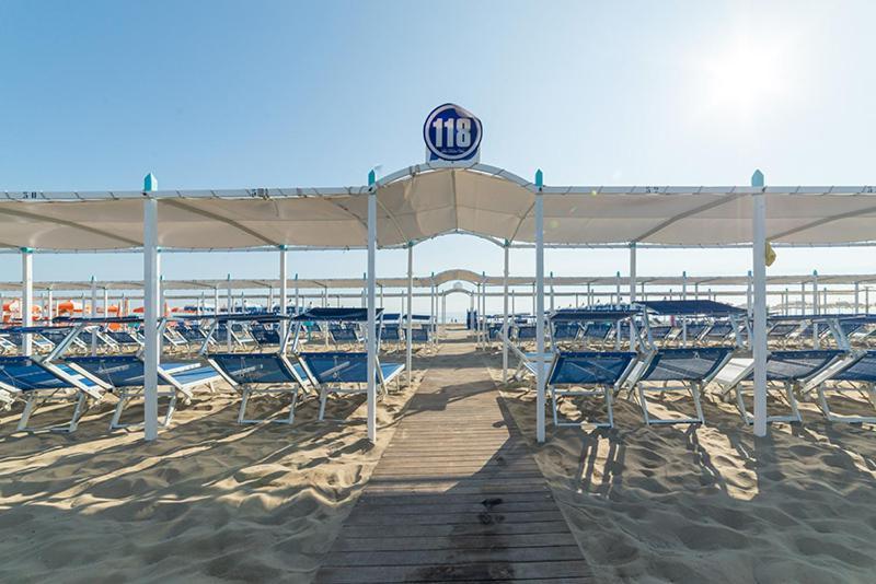 Hotel Diplomatic Riccione Extérieur photo