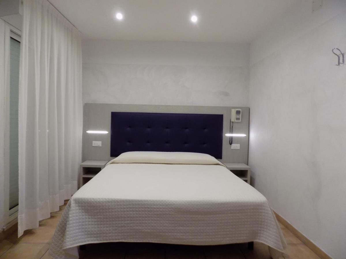 Hotel Diplomatic Riccione Extérieur photo